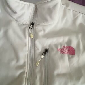 The North Face Women's White and Pink Ski Jacket